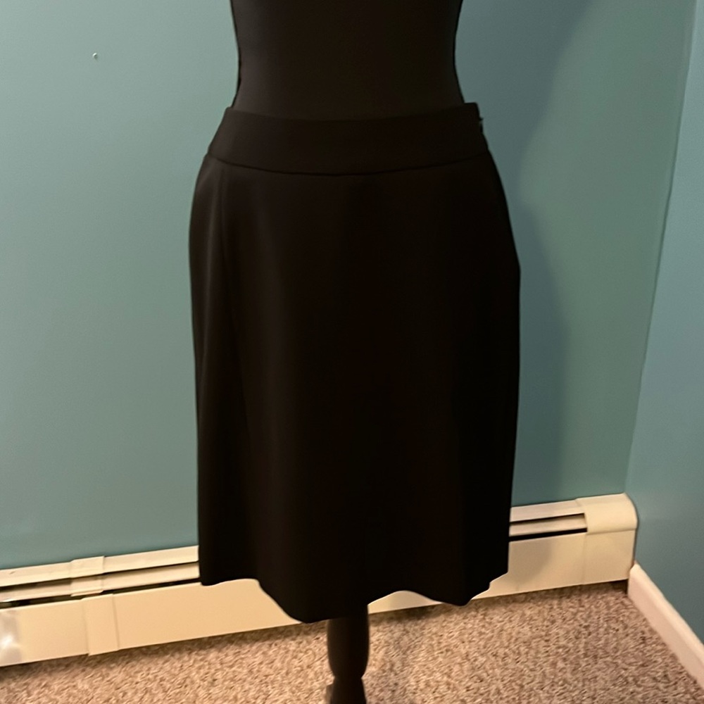White House Black Market WHBM Black Skirt Size 4
